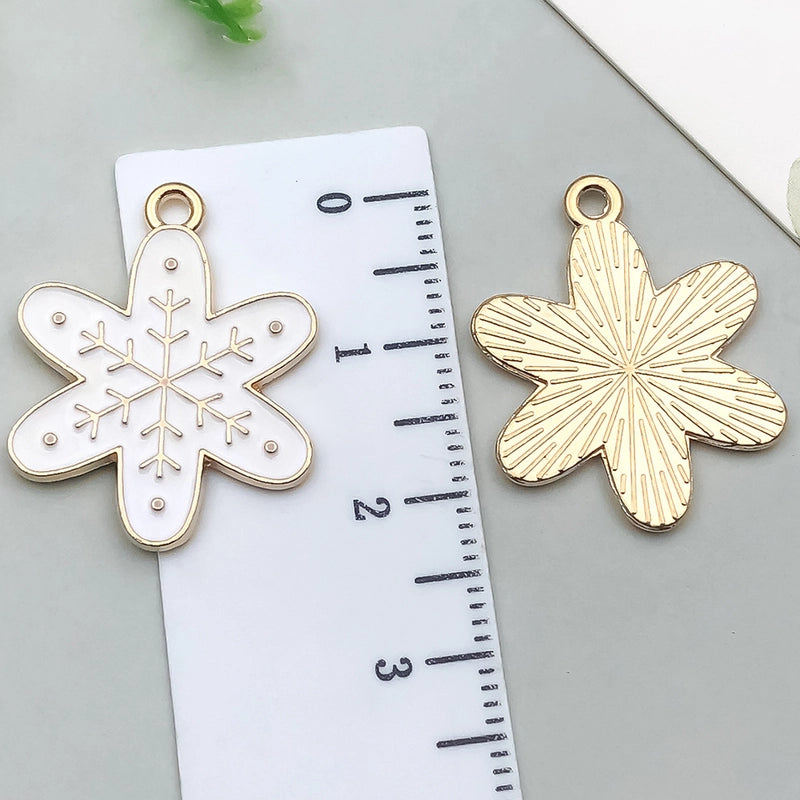 1 Piece 20 PCS/Package 13x16mm 16x21mm 18x20mm Alloy Snowflake Pendant Jewelry Accessories