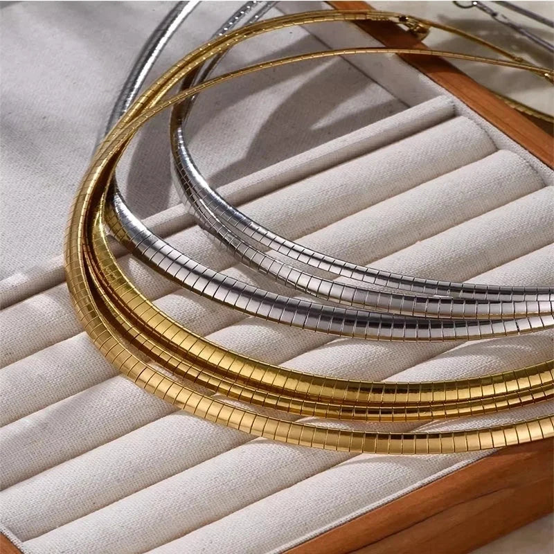 Exaggerated Minimalist Solid Color 316L Stainless Steel 18K Gold Plated Irregular Choker