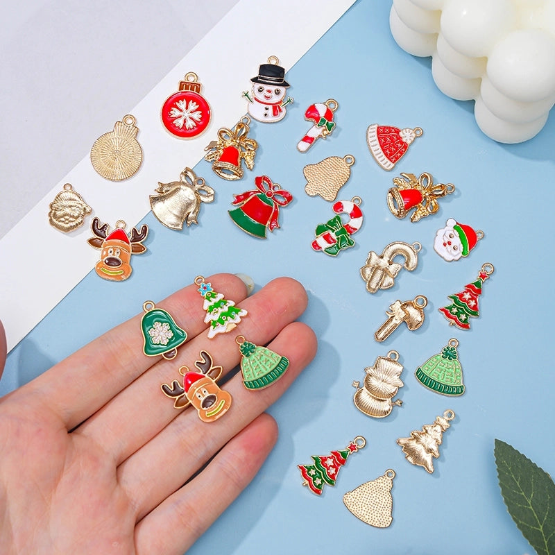 10 PCS/Package 15.9*17.8mm 16*22MM 18.1*19mm Alloy Christmas Hat Christmas Tree Santa Claus Pendant Jewelry Accessories