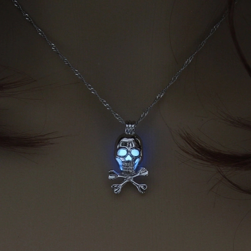 Hot-selling Luminous Openable Skull Pendant Halloween Luminous Necklace