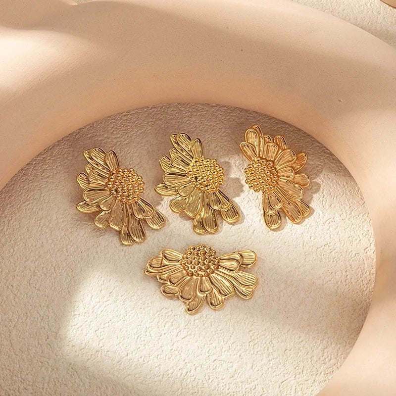 1 Pair Elegant Sweet Pastoral Flower Ginkgo Leaf Fish Tail Plating 304 Stainless Steel 14K Gold Plated Ear Studs