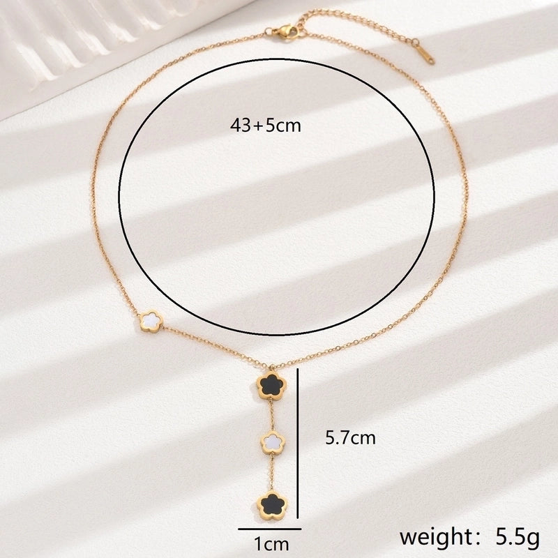 50 Pieces Casual Vacation Minimalist Parthenocissus Grass Round Butterfly 201 Stainless Steel Shell 18K Gold Plated Inlay Pendant Necklace