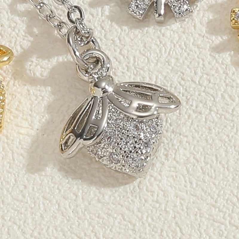 Cute Minimalist Beetles Bee Snowflake Copper 14k Gold Plated White Gold Plated Zircon Pendant Necklace In Bulk