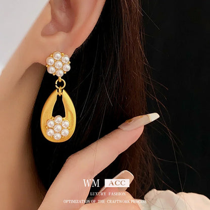 Luxurious Pearl Plant Alloy Electroplating Jewelry Sets