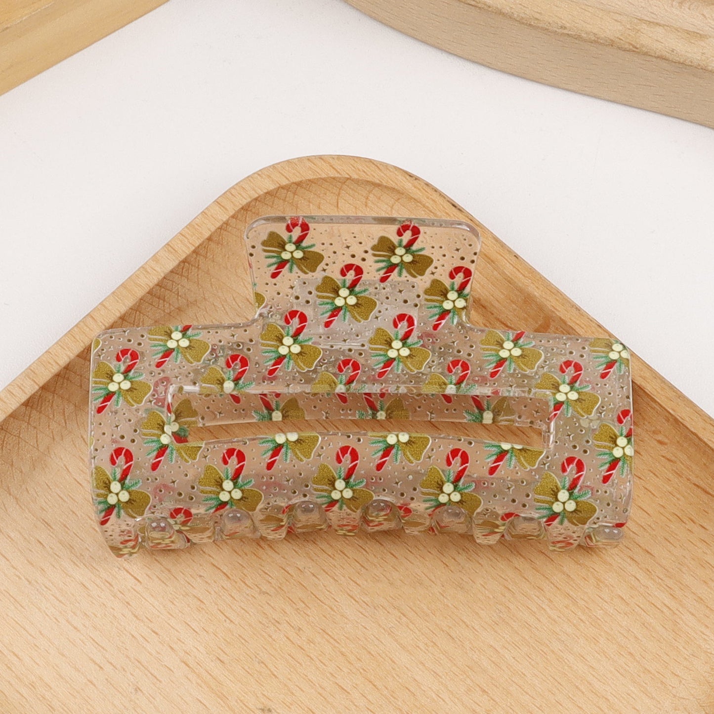 2 Pieces Christmas Transparent Claw Clip Gingerbread Man Christmas Tree Pattern Hair Clip Atmosphere Shark Clip Hair Accessory