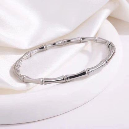 Minimalist Classic Style Geometric 304 Stainless Steel Silver Plated Bangle In Bulk