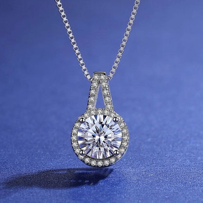 Shiny Geometric White Copper Inlay Rhinestones Pendant Necklace