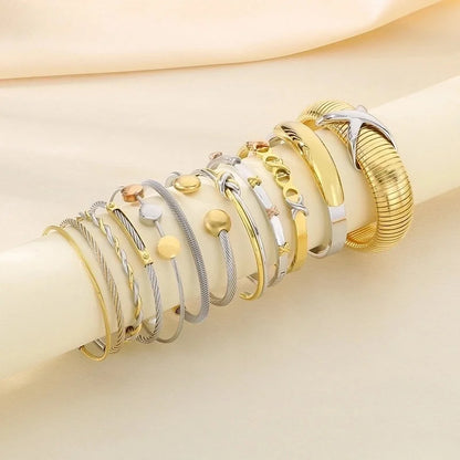 Vintage Style Geometric 304 Stainless Steel 18K Gold Plated Bangle In Bulk