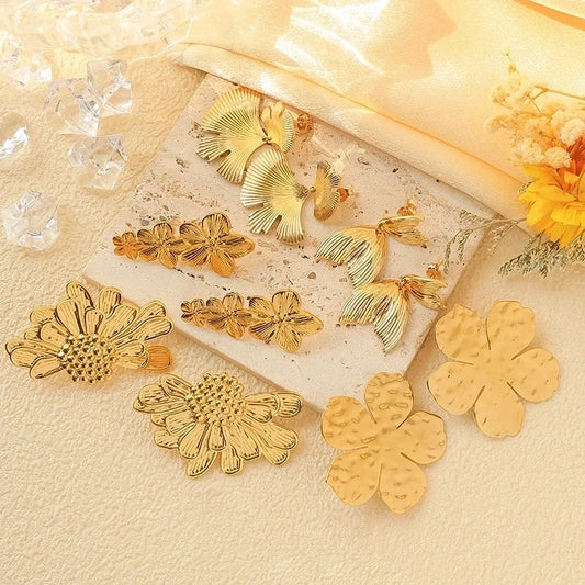 1 Pair Elegant Sweet Pastoral Flower Ginkgo Leaf Fish Tail Plating 304 Stainless Steel 14K Gold Plated Ear Studs