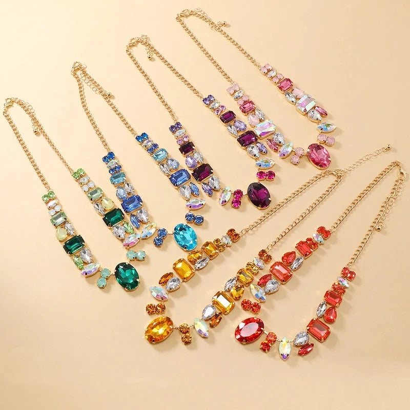 Casual Elegant Geometric Gold Plated Rhinestones Glass Alloy Pendant Necklaces