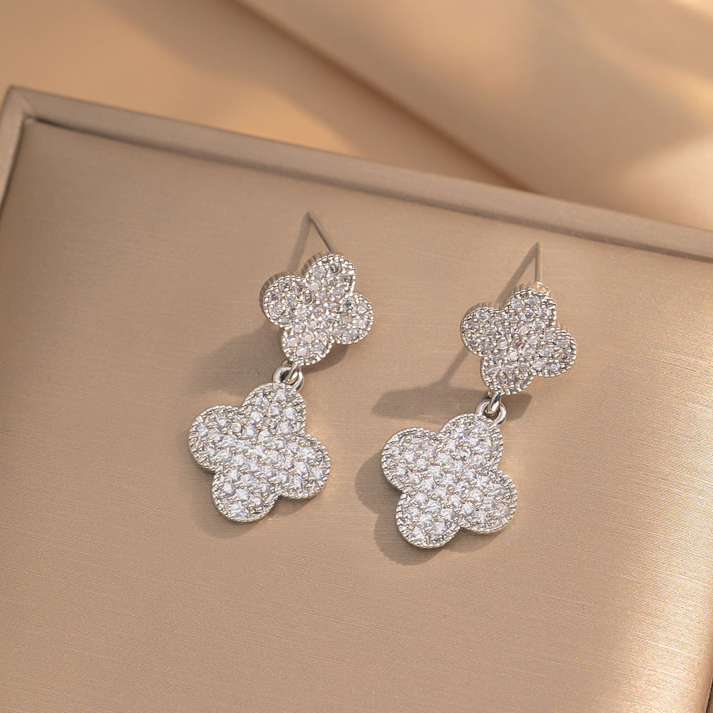 2 Pieces Moderate Luxury Flower Copper Diamond Inlay Stud Earrings