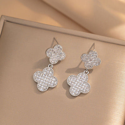 2 Pieces Moderate Luxury Flower Copper Diamond Inlay Stud Earrings