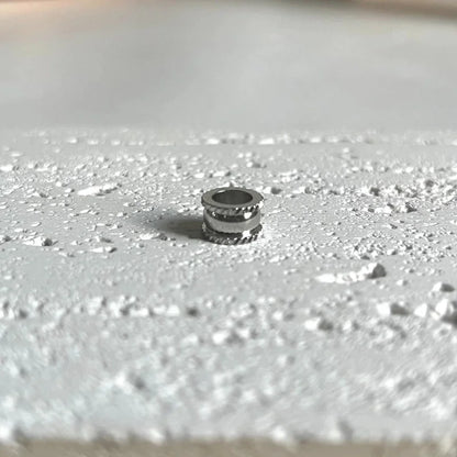 Retro Solid Color Titanium Steel Zircon Inlay Stainless Steel Necklaces