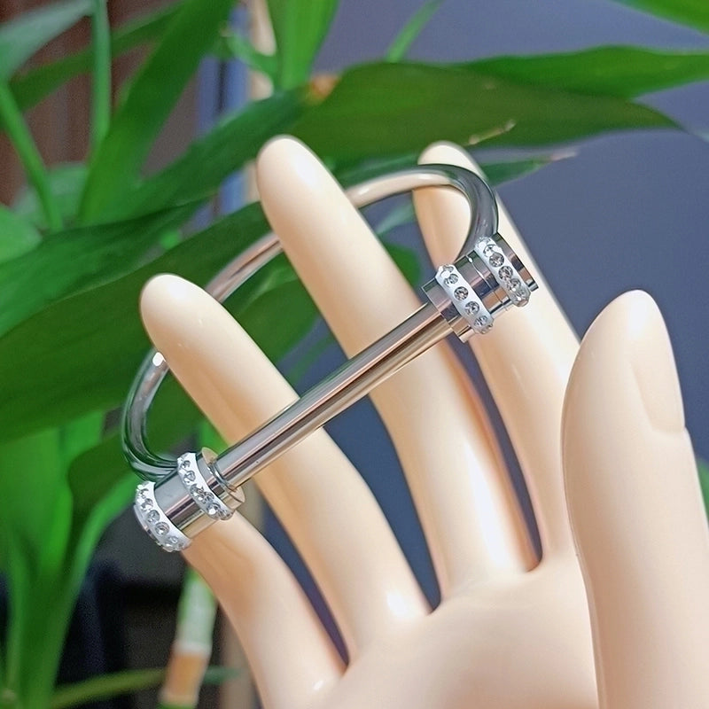 Elegant Luxurious Round Titanium Steel 18K Gold Plated Rhinestones Bangle In Bulk