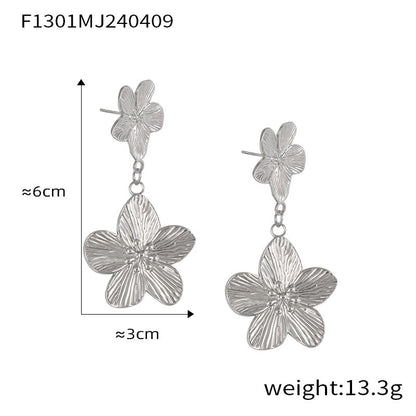 1 Pair Casual Sweet Minimalist Flower Petal Butterfly Inlay 304 Stainless Steel Pearl 18K Gold Plated Drop Earrings
