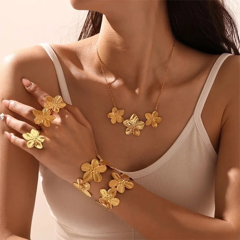Elegant Vacation Flower 304 Stainless Steel 18K Gold Plated Rings Bracelets Necklace