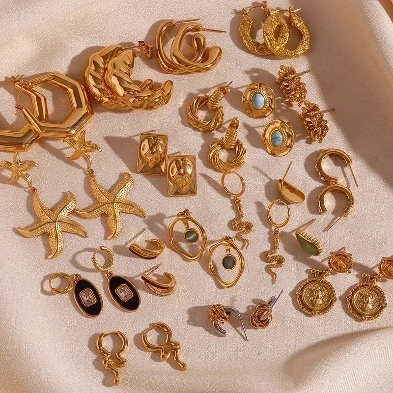 1 Pair Vintage Style Minimalist Classic Style Geometric Snake Plating Inlay 304 Stainless Steel Rhinestones 18K Gold Plated Earrings