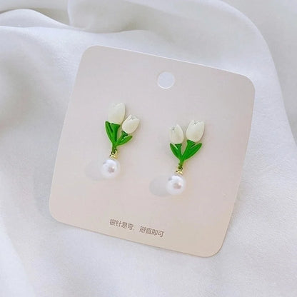1 Pair Fairy Style Sweet Leaf Flower Spray Paint Inlay Imitation Pearl Alloy Opal Zircon Earrings