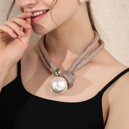 Ig Style Elegant Geometric Imitation Pearl Metal Women's Choker
