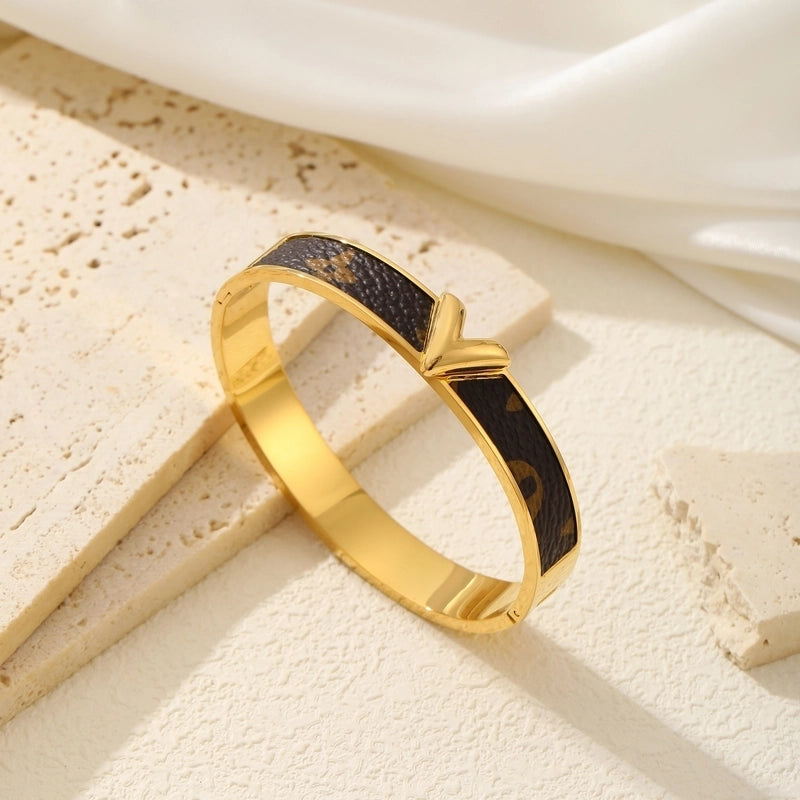 Minimalist Classic Style Knot Titanium Steel 18K Gold Plated Bangle In Bulk