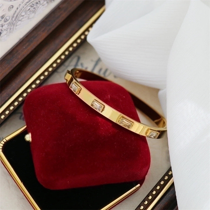 Casual Minimalist Round Square Stripe Stainless Steel Plating Inlay Zircon 18k Gold Plated Bangle