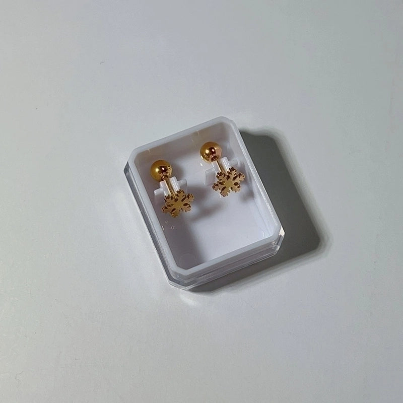 1 Pair Sweet Cross Heart Shape Snowflake Plating 304 Stainless Steel Titanium Steel 18K Gold Plated Cartilage Earrings