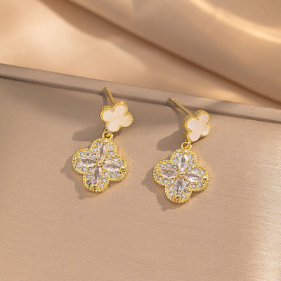 2 Pieces Moderate Luxury Flower Copper Diamond Inlay Stud Earrings