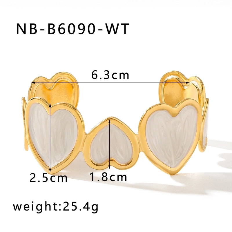 Classic Style C Shape Heart Shape 304 Stainless Steel 18K Gold Plated Cuff Bracelets In Bulk