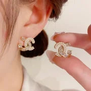 Korean Version Of Exquisite Micro Inlaid Pearl Letter Earrings Temperament Small Fragrant Style Design Silver Pin Earrings Earrings