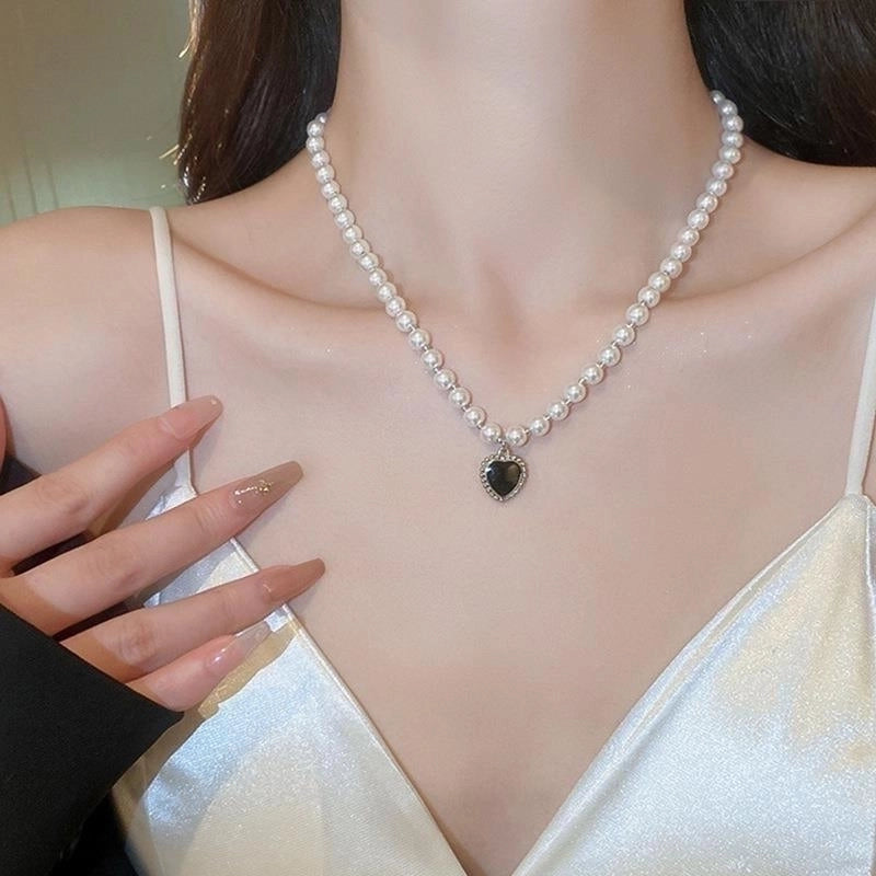 Minimalist Commute Heart Shape Alloy Inlay Zircon Women's Pendant Necklace Necklace