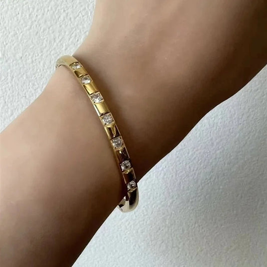 Minimalist Shiny Circle Stainless Steel Plating Inlay Zircon 18k Gold Plated Bangle