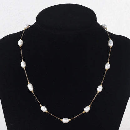 Moderate Luxury Irregular Heart Circle Copper Pearl Inlay Stud Earrings