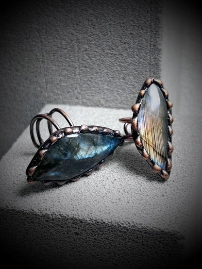 Vintage Style Baroque Style Asymmetrical Irregular Labradorite Asymmetrical Irregular Handmade Women's Open Rings