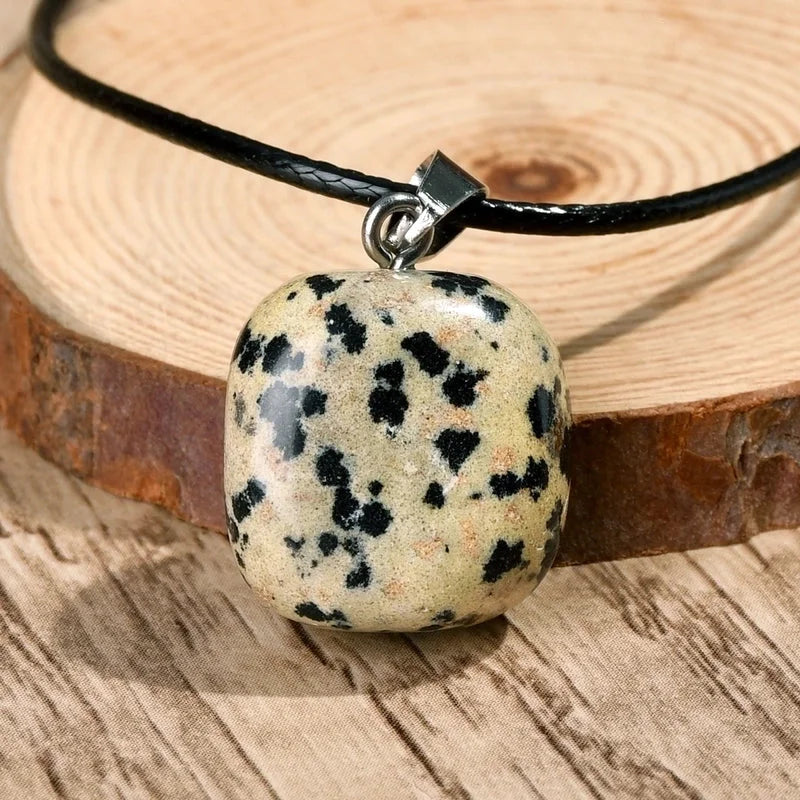 Cute Vintage Style Exaggerated Asymmetrical Natural Stone Pendant Necklace In Bulk