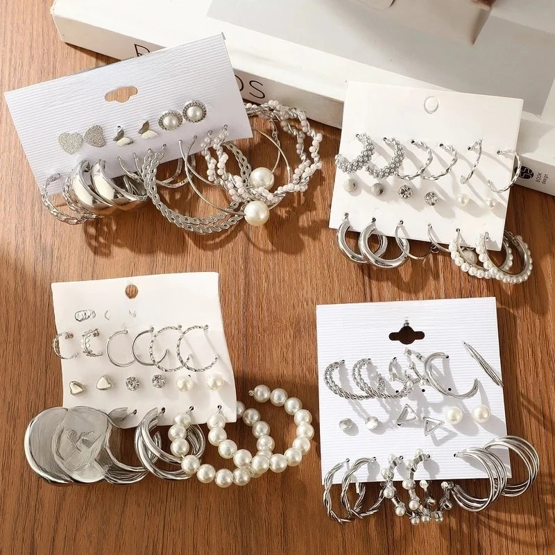 1 Set Elegant Retro Classic Style C Shape Round Heart Shape Inlay Alloy Artificial Pearls Rhinestones Zircon 14K Gold Plated Silver Plated Earrings