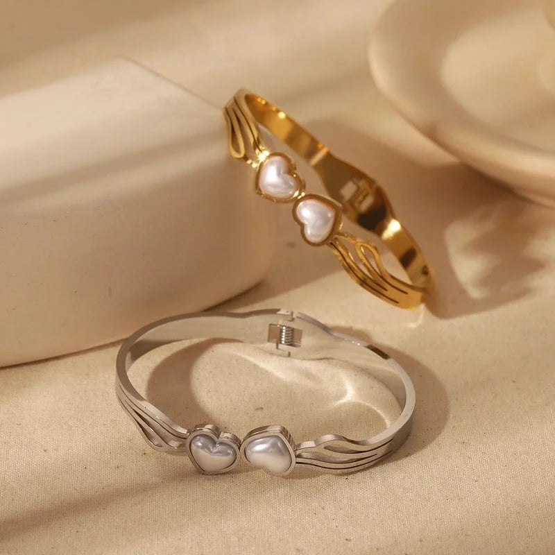 Formal Commute Heart Shape 304 Stainless Steel 18K Gold Plated Bangle In Bulk