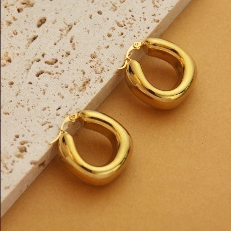 1 Pair Retro Minimalist C Shape U Shape Solid Color Plating Titanium Steel 18k Gold Plated Earrings